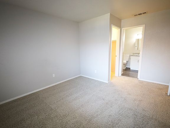 4th image of 7434 Auburn Oaks Ct APT 40