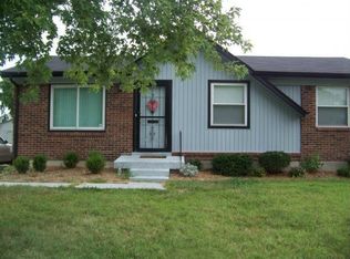 100 Glissade Dr, Fairdale, KY 40118
