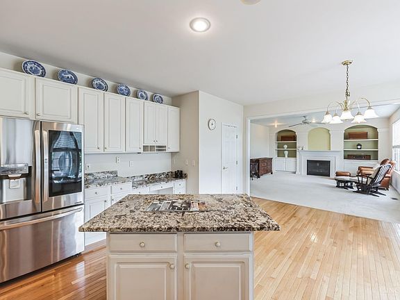 3rd image of 3699 Emery Lake Ln