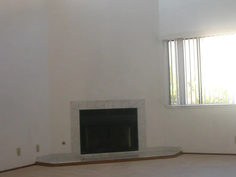 545 Pierce St — Photo 4