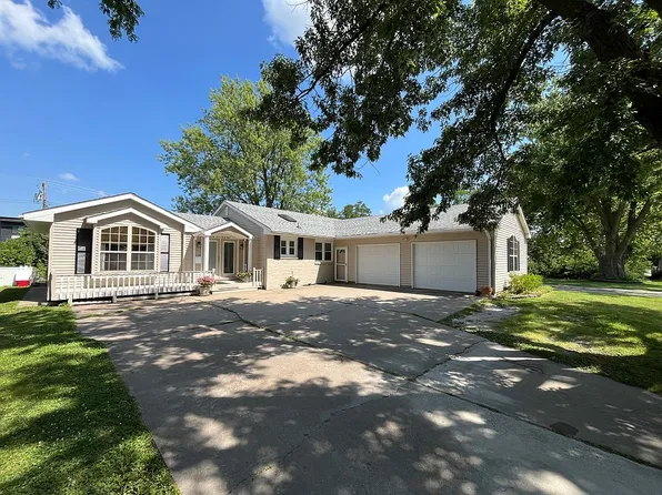2738 N Court St, Ottumwa, IA 52501
