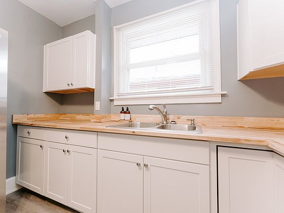 2nd image of 2123 Cathedral Ave #2