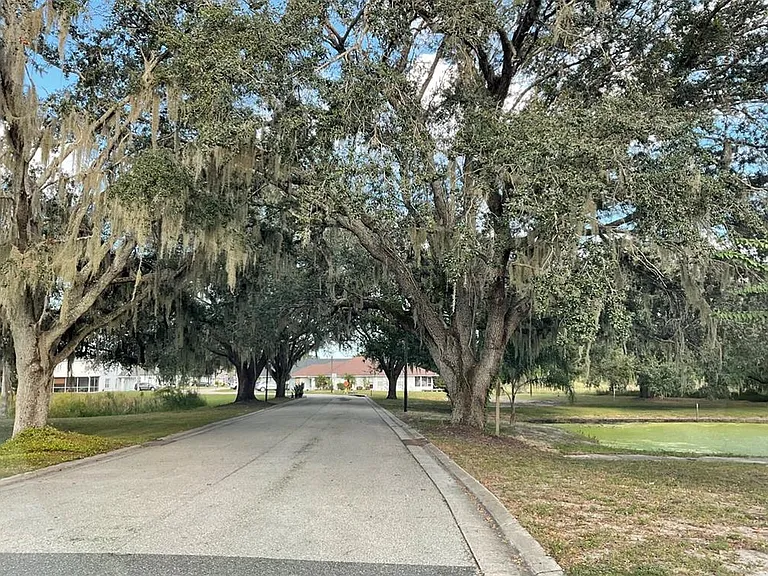132 Golf Aire Blvd — Photo 31