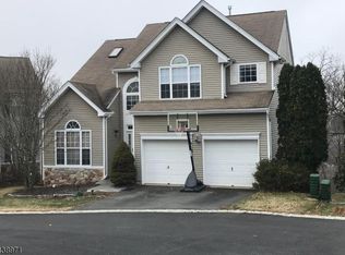 24 Winding Hill Dr, Hackettstown, NJ 07840