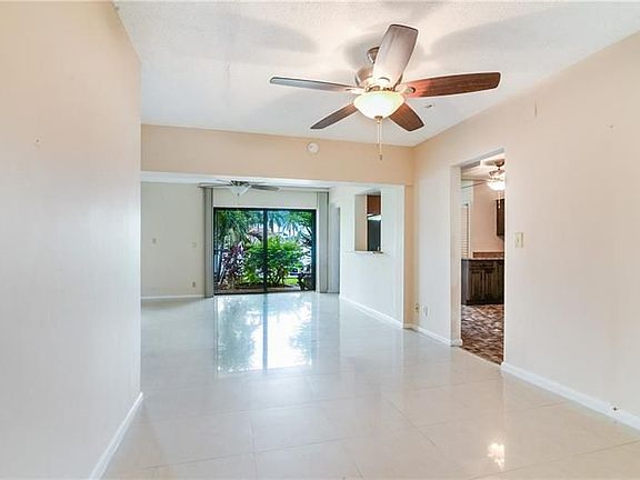 5th image of 3280 Glenn Dr