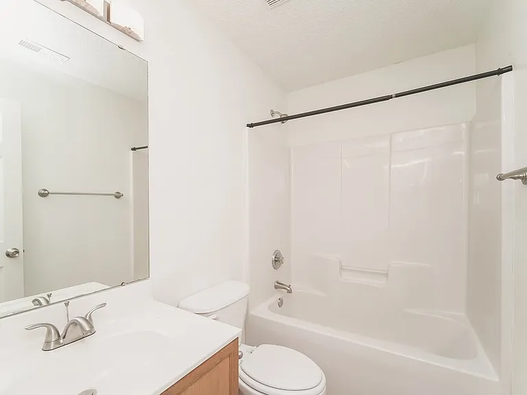 1038 Counselors Dr — Photo 15