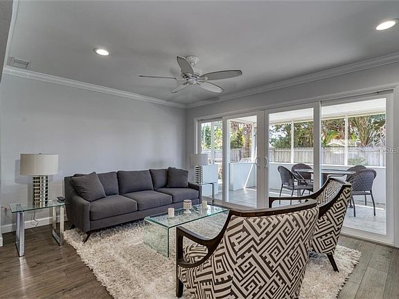 5th image of 3724 Shady Bluffs Dr