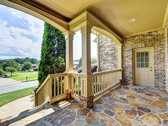 3rd image of 2231 Hunters Green Dr