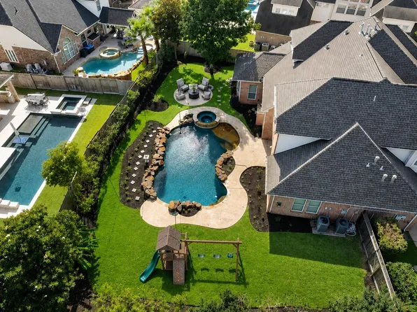 11803 Silverwood Bend Ln, Cypress, TX 77433