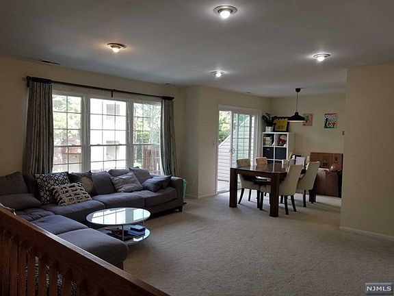 3rd image of 756 Charles Ct #6209