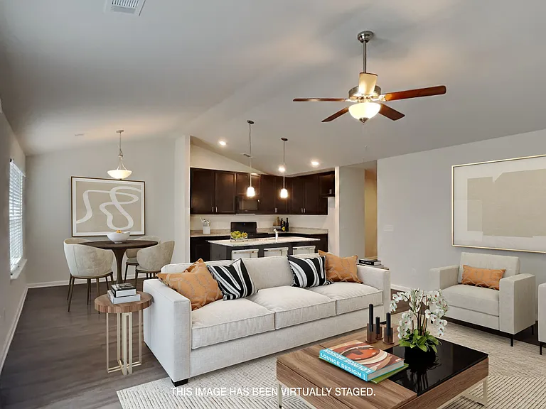 118 Dasher Dr — Photo 2