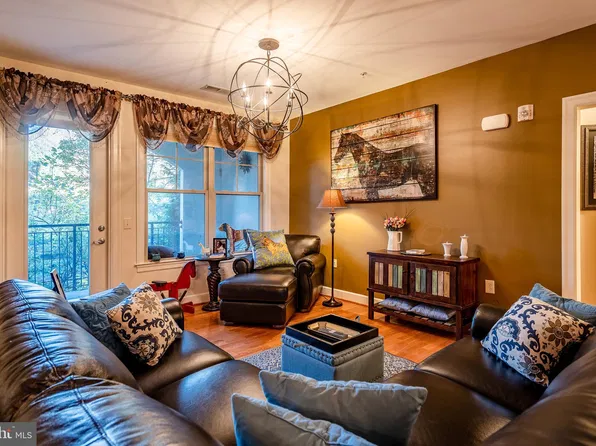 215 Cornerstone Dr #215, Newtown Square, PA 19073
