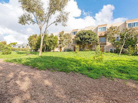 4th image of 501 Herondo St APT 14