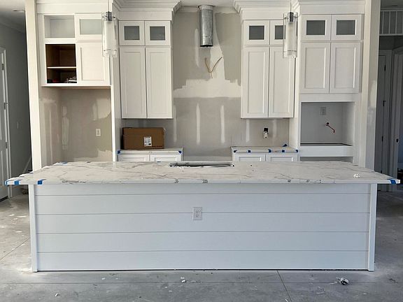 5th image of 6251 Mirage Way