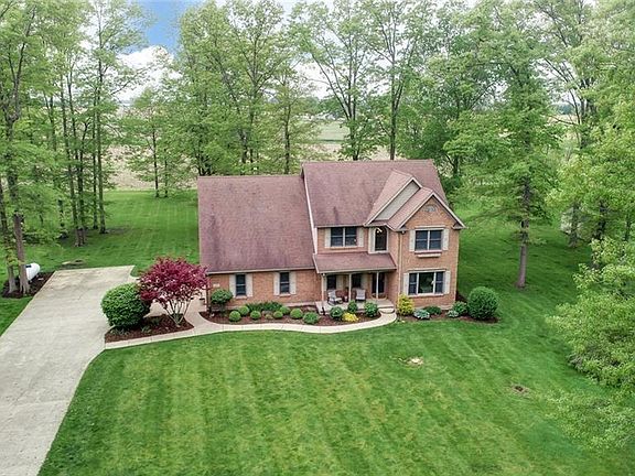 3rd image of 4968 Beechwood Dr