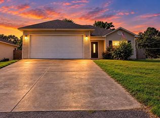 15 Bryant St, Ward, AR 72176
