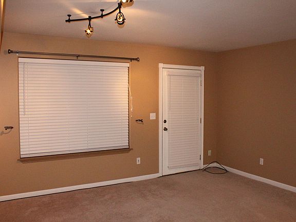 5th image of 915 SW Kimball Dr APT A2