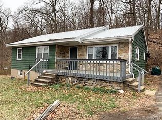 8 Southwest Rd, Seymour, CT 06483