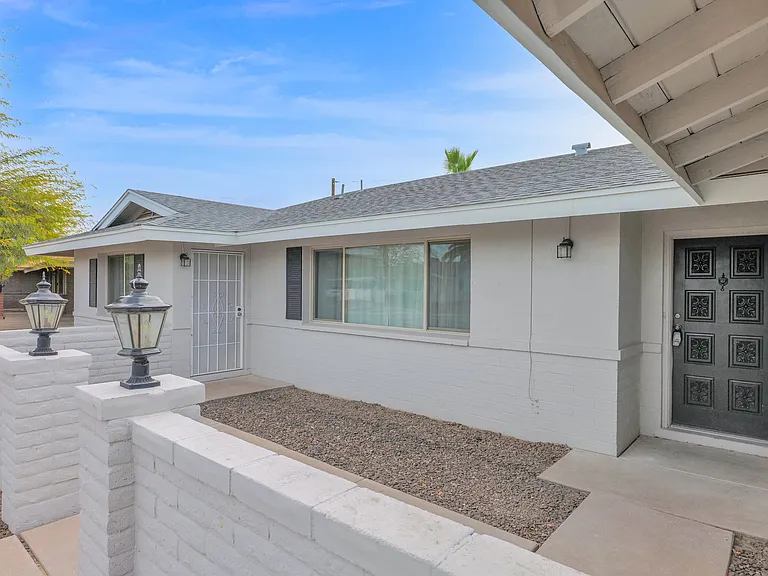 1233 E Campus Dr — Photo 39
