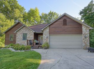 11179 Woodhaven Dr, Linden, MI 48451