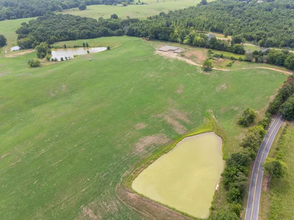2300 Brownsferry Rd, Senatobia, MS 38668