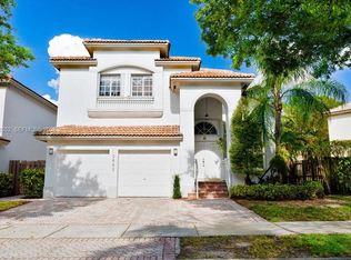 10853 NW 71st St, Doral, FL 33178