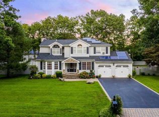 5 Kensington Way, Pt Jefferson Station, NY 11776