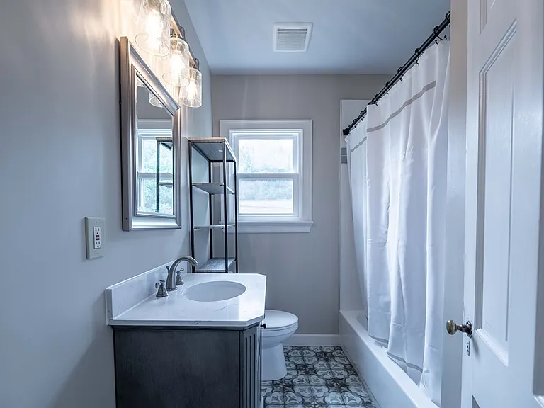 3301 Howard Ave — Photo 24