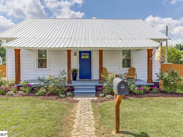 4 Haynes St, Greer, SC 29650