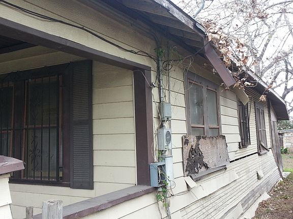 3rd image of 1522 Roosevelt Ave