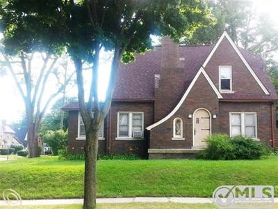 33 Dakota St, Pontiac, MI, 48341