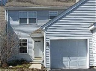 55 Muirfield Ct, Poughkeepsie, NY 12603