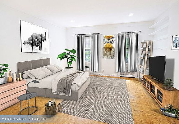 2nd image of 149 E 62nd St APT 4A