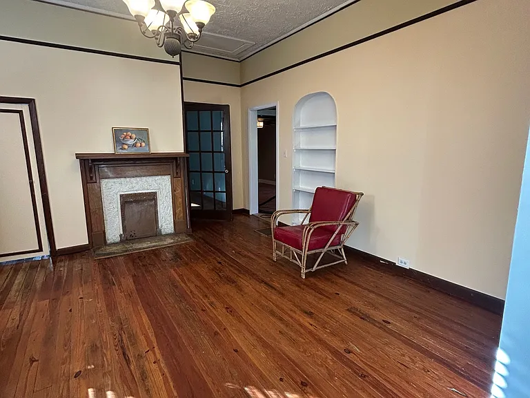 1086 W Hancock Ave — Photo 10