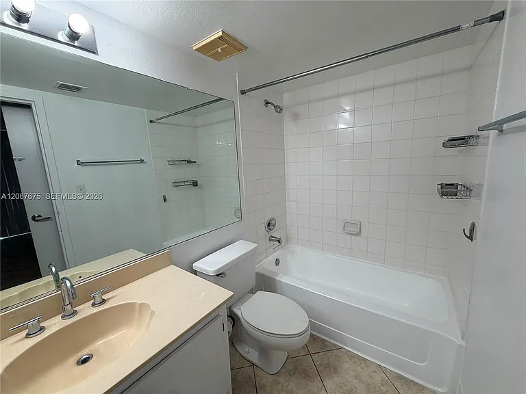 7601 E Treasure Dr #2007 — Photo 8