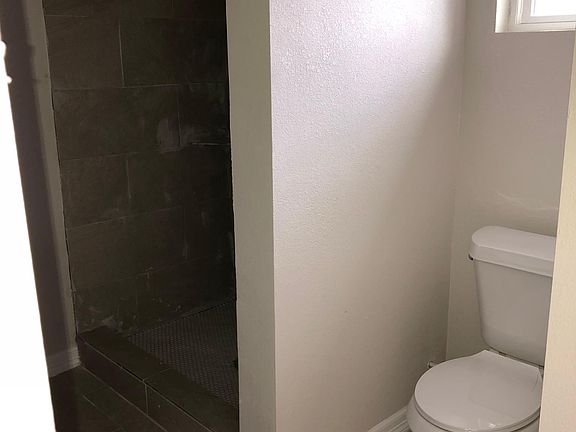 5th image of 3801 Anita St #8