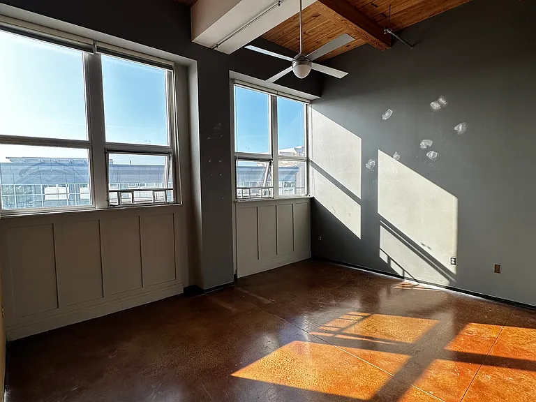 118 Holmes St #4 — Photo 16