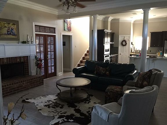 2nd image of 205 Heritage Dr