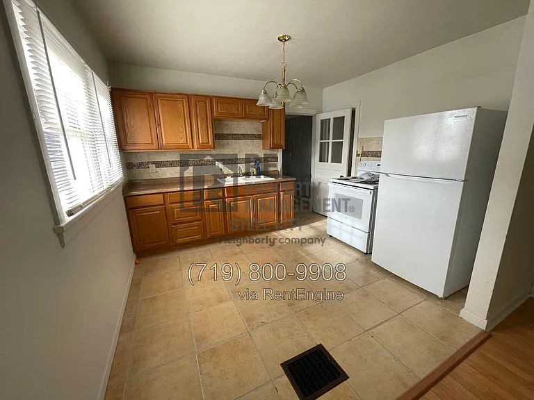 1119 Jackson St — Photo 2