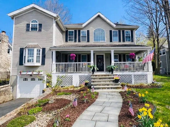 241 Granite Springs Rd, Yorktown Heights, NY 10598