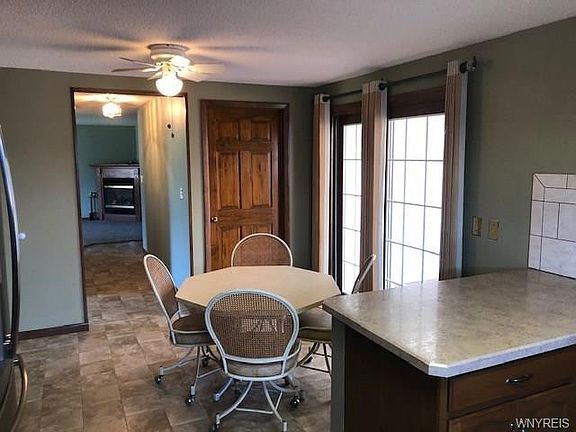 5th image of 70 Babbette Dr