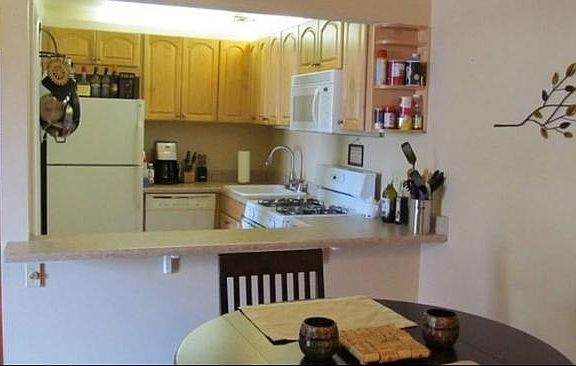 5th image of 2025 E Greenwich Ave Unit 120