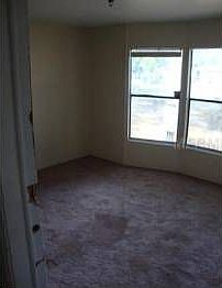3rd image of 2800 Bay Ave