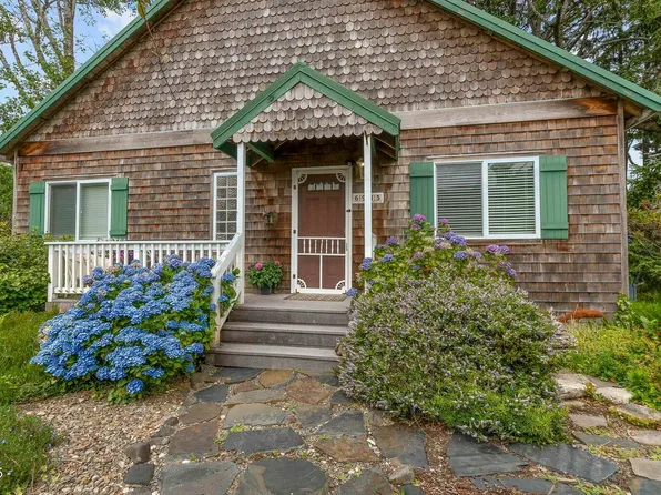 6935 Salal Ave, Gleneden Beach, OR 97391
