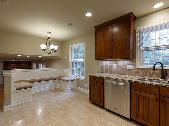 3rd image of 1503 N Highland Ave