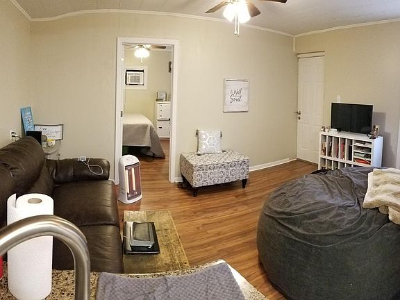 3rd image of 318 N College St APT A