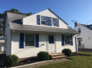 5451 Summit Rd, Lyndhurst, OH 44124