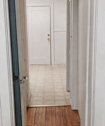 4th image of 40 Parkwood St APT 3