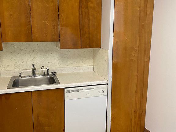3rd image of 12 Hancock St #1