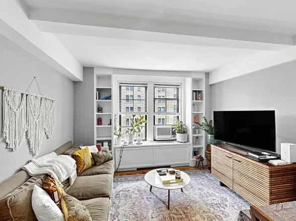50 West 72nd Street image 1 of 26